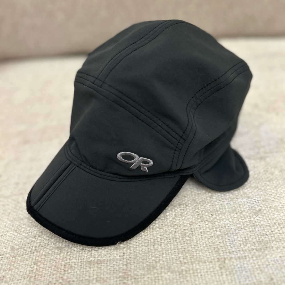Youth Kids Outdoor Research Insulated Water Resistant Winter Hat Black Ear Flaps
